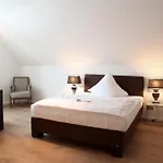 Altes Zollhaus 4*