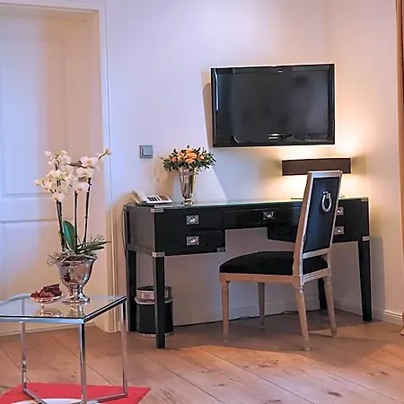 Altes Zollhaus 4*