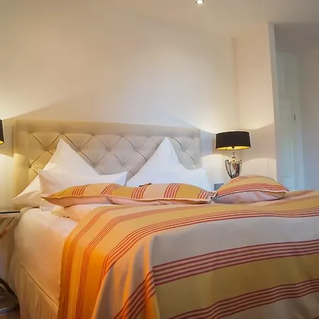 Altes Zollhaus 4*